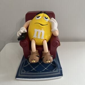 Vintage M&M's LA-Z-BOY Lounge Chair Candy Dispenser Yelllow, Limited Edition NIB